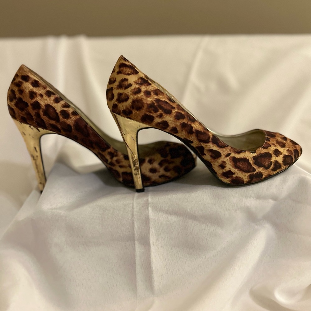 Leopard peep toe heels with gold heel. Comfortable for a high heel size 10